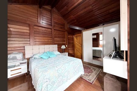 Casa de condomínio à venda com 200m², 3 quartos e 2 vagas Casa de condomínio à venda com 200m², 3 quartos e 2 vagasQuarto