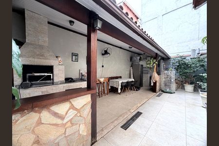 Casa de condomínio à venda com 200m², 3 quartos e 2 vagas Casa de condomínio à venda com 200m², 3 quartos e 2 vagasÁrea de Lazer