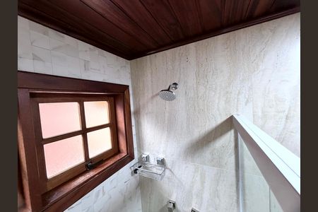 Casa de condomínio à venda com 200m², 3 quartos e 2 vagas Casa de condomínio à venda com 200m², 3 quartos e 2 vagasBanheiro da Suíte 2