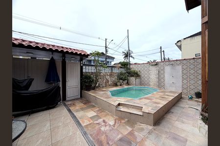 Casa de condomínio à venda com 200m², 3 quartos e 2 vagas Casa de condomínio à venda com 200m², 3 quartos e 2 vagasÁrea de Lazer