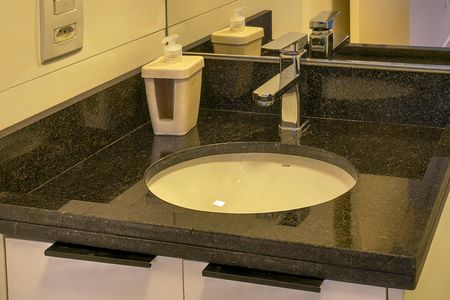 Apartamento para alugar com 144m², 4 quartos e 2 vagas Apartamento para alugar com 144m², 4 quartos e 2 vagasBanheiro da Suíte 4