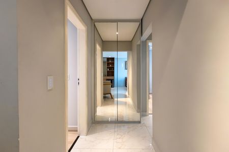 Apartamento para alugar com 144m², 4 quartos e 2 vagas Apartamento para alugar com 144m², 4 quartos e 2 vagasHall