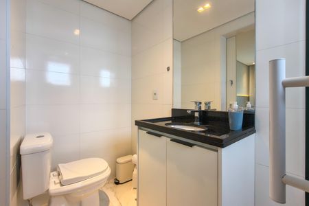 Apartamento para alugar com 144m², 4 quartos e 2 vagas Apartamento para alugar com 144m², 4 quartos e 2 vagasBanheiro da Suíte 2