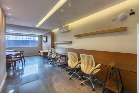 Apartamento para alugar com 144m², 4 quartos e 2 vagas Apartamento para alugar com 144m², 4 quartos e 2 vagasCoworking