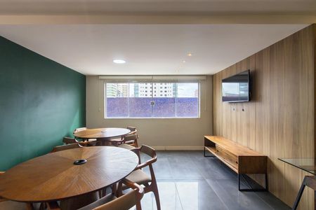 Apartamento para alugar com 144m², 4 quartos e 2 vagas Apartamento para alugar com 144m², 4 quartos e 2 vagasCoworking