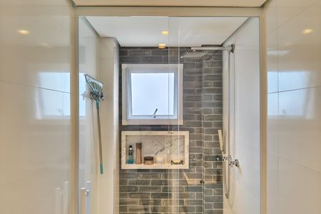 Apartamento para alugar com 144m², 4 quartos e 2 vagas Apartamento para alugar com 144m², 4 quartos e 2 vagasBanheiro da Suíte 1
