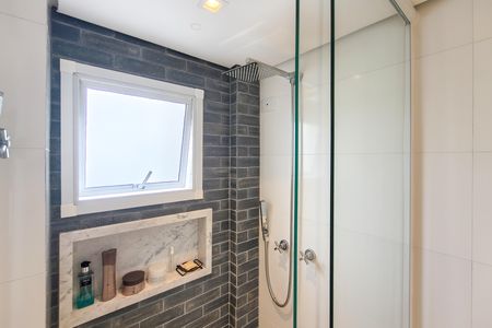 Apartamento para alugar com 144m², 4 quartos e 2 vagas Apartamento para alugar com 144m², 4 quartos e 2 vagasBanheiro da Suíte 1