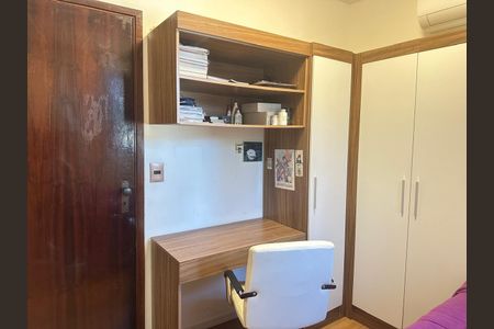 Quarto de casa de condomínio para alugar com 2 quartos, 100m² em Vila Domitila, São Paulo