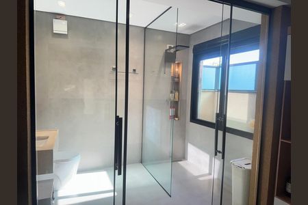 Banheiro  de casa de condomínio para alugar com 2 quartos, 100m² em Vila Domitila, São Paulo