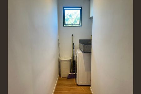 Área de Serviço de casa de condomínio para alugar com 2 quartos, 100m² em Vila Domitila, São Paulo