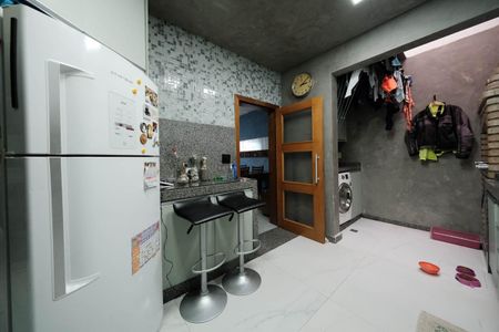 Sala/Cozinha de casa de condomínio à venda com 2 quartos, 75m² em Vila Dalila, São Paulo