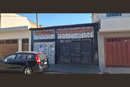 Casa para alugar com 80m², 4 quartos e 3 vagasPlaca instalada em 28/05 com o código da placa HBJM-573 