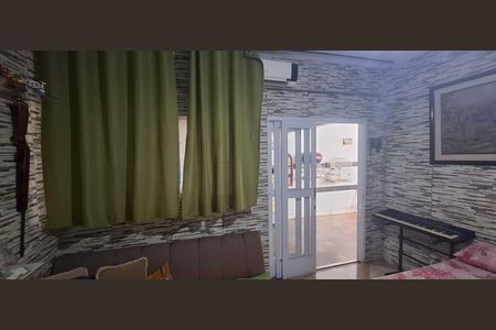 Casa para alugar com 80m², 4 quartos e 3 vagasSuíte 1