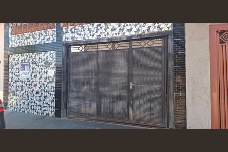 Casa para alugar com 80m², 4 quartos e 3 vagasFachada