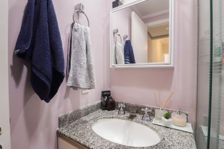 Apartamento à venda com 60m², 2 quartos e 2 vagas Apartamento à venda com 60m², 2 quartos e 2 vagasBanheiro Social
