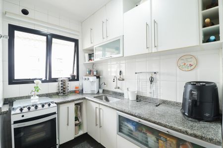 Apartamento à venda com 60m², 2 quartos e 2 vagas Apartamento à venda com 60m², 2 quartos e 2 vagasCozinha e Área de Serviço