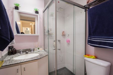 Apartamento à venda com 60m², 2 quartos e 2 vagas Apartamento à venda com 60m², 2 quartos e 2 vagasBanheiro Social