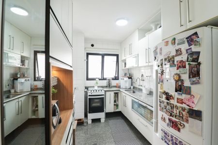 Apartamento à venda com 60m², 2 quartos e 2 vagas Apartamento à venda com 60m², 2 quartos e 2 vagasCozinha e Área de Serviço
