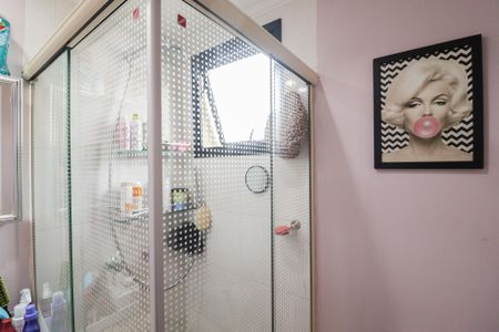 Apartamento à venda com 60m², 2 quartos e 2 vagas Apartamento à venda com 60m², 2 quartos e 2 vagasSuíteBanheiro da Suíte
