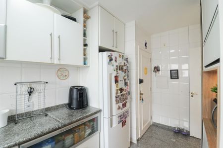 Apartamento à venda com 60m², 2 quartos e 2 vagas Apartamento à venda com 60m², 2 quartos e 2 vagasCozinha e Área de Serviço