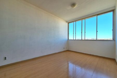 Sala  de apartamento para alugar com 2 quartos, 68m² em Jardim Leonor, Campinas