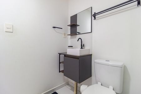 Casa de condomínio para alugar com 30m², 1 quarto e sem vaga Casa de condomínio para alugar com 30m², 1 quarto e sem vagaBanheiro