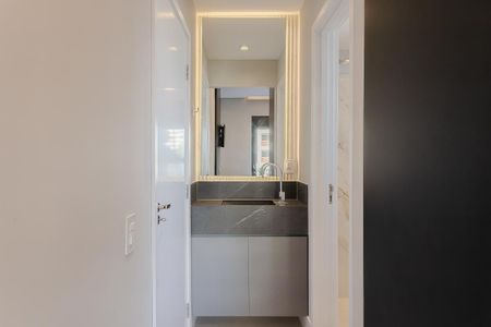 Banheiro da Suíte de apartamento para alugar com 1 quarto, 35m² em Pinheiros, São Paulo