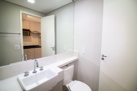 Banheiro de kitnet/studio à venda com 1 quarto, 30m² em Santo Amaro, São Paulo