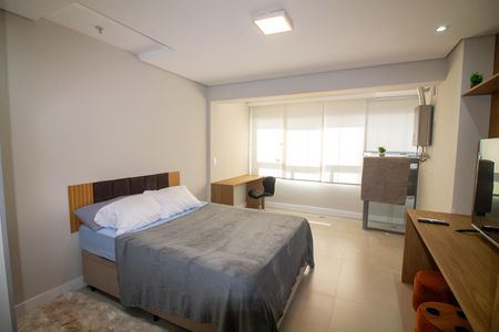 Sala / Quarto - Studio de kitnet/studio à venda com 1 quarto, 30m² em Santo Amaro, São Paulo