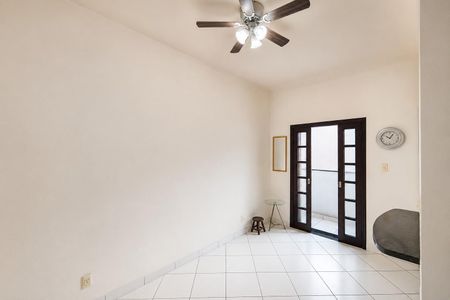 Studio para alugar com 25m², 1 quarto e sem vaga Studio para alugar com 25m², 1 quarto e sem vagaSala
