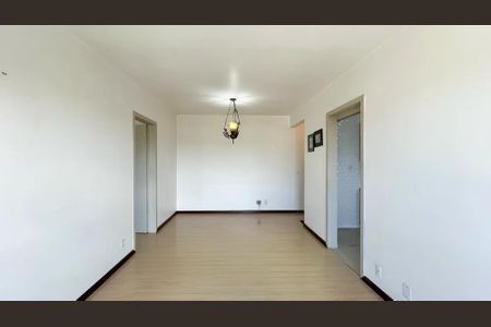 Sala de apartamento para alugar com 2 quartos, 69m² em Cristal, Porto Alegre