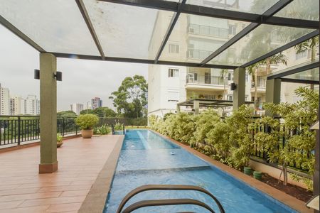 Apartamento à venda com 66m², 2 quartos e 2 vagas Apartamento à venda com 66m², 2 quartos e 2 vagasÁrea comum - Piscina