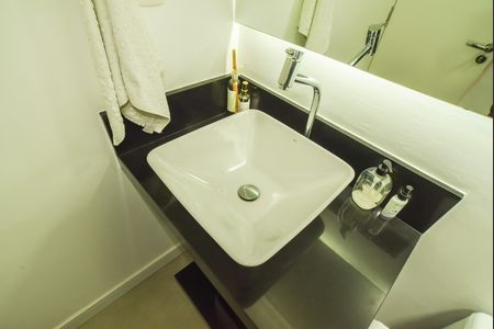 Apartamento à venda com 66m², 2 quartos e 2 vagas Apartamento à venda com 66m², 2 quartos e 2 vagasBanheiro