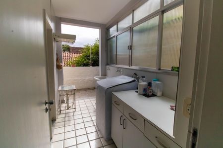 Casa de condomínio para alugar com 270m², 3 quartos e 2 vagas Casa de condomínio para alugar com 270m², 3 quartos e 2 vagasÁrea de Serviço