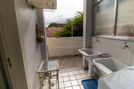 Casa de condomínio para alugar com 270m², 3 quartos e 2 vagas Casa de condomínio para alugar com 270m², 3 quartos e 2 vagasÁrea de Serviço