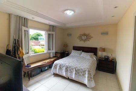 Casa de condomínio para alugar com 270m², 3 quartos e 2 vagas Casa de condomínio para alugar com 270m², 3 quartos e 2 vagasSuíte 2