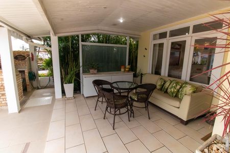 Casa de condomínio para alugar com 270m², 3 quartos e 2 vagas Casa de condomínio para alugar com 270m², 3 quartos e 2 vagasÁrea externa