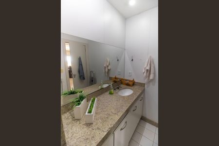 Casa de condomínio para alugar com 270m², 3 quartos e 2 vagas Casa de condomínio para alugar com 270m², 3 quartos e 2 vagasBanheiro 1