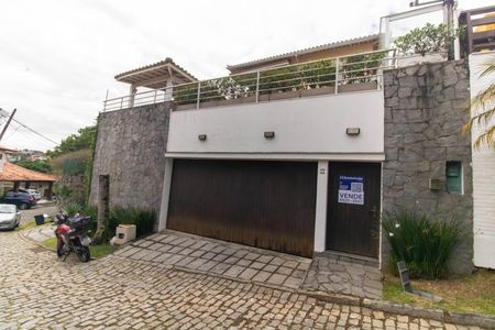 Casa de condomínio para alugar com 270m², 3 quartos e 2 vagas Casa de condomínio para alugar com 270m², 3 quartos e 2 vagasPlaquinha