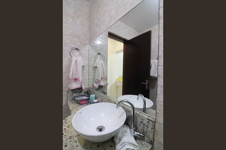 Casa à venda com 130m², 3 quartos e 1 vagaBanheiro Social 2