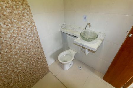 Casa à venda com 80m², 3 quartos e 1 vagaBanheiro 2