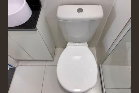 Apartamento à venda com 43m², 2 quartos e 1 vaga Apartamento à venda com 43m², 2 quartos e 1 vagaBanheiro Social
