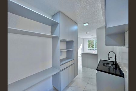 Cozinha e Área de Serviço de apartamento à venda com 2 quartos, 43m² em Vargem Pequena, Rio de Janeiro