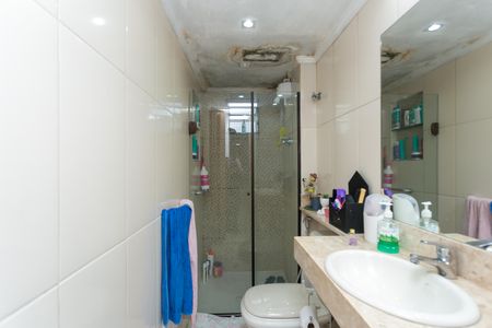 Apartamento à venda com 56m², 3 quartos e 1 vaga Apartamento à venda com 56m², 3 quartos e 1 vagaBanheiro