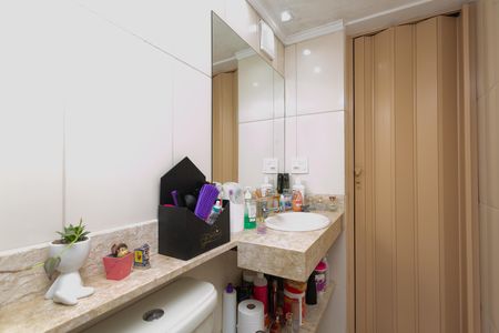 Apartamento à venda com 56m², 3 quartos e 1 vaga Apartamento à venda com 56m², 3 quartos e 1 vagaBanheiro