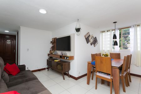 Apartamento à venda com 56m², 3 quartos e 1 vaga Apartamento à venda com 56m², 3 quartos e 1 vagaSala