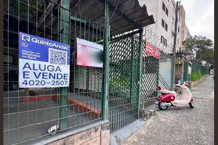 Apartamento à venda com 56m², 3 quartos e 1 vaga Apartamento à venda com 56m², 3 quartos e 1 vagaFachada