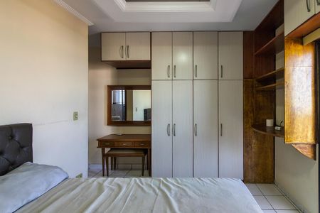 Apartamento para alugar com 90m², 2 quartos e 1 vaga Apartamento para alugar com 90m², 2 quartos e 1 vagaBanheiro da Suíte