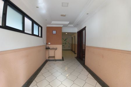 Apartamento para alugar com 90m², 2 quartos e 1 vaga Apartamento para alugar com 90m², 2 quartos e 1 vagaHall de entrada