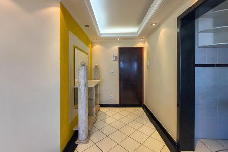 Apartamento para alugar com 90m², 2 quartos e 1 vaga Apartamento para alugar com 90m², 2 quartos e 1 vagaHall
